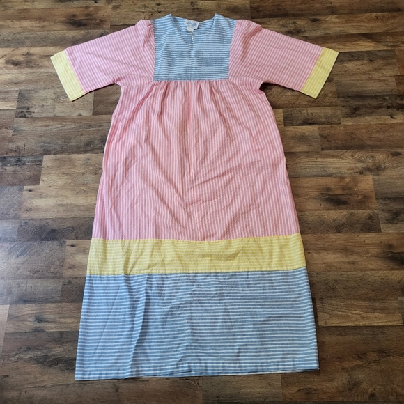 Vintage 80's Leisure Life Pastel Striped Zip-up Nightgown Muumuu Sleepwear Dress - Picture 1 of 7